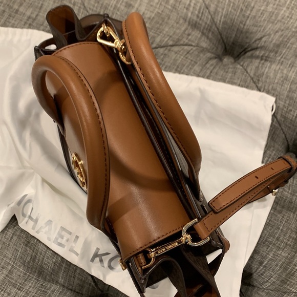 Michael Kors Bag Carmen Satchel - Picture 17 of 17